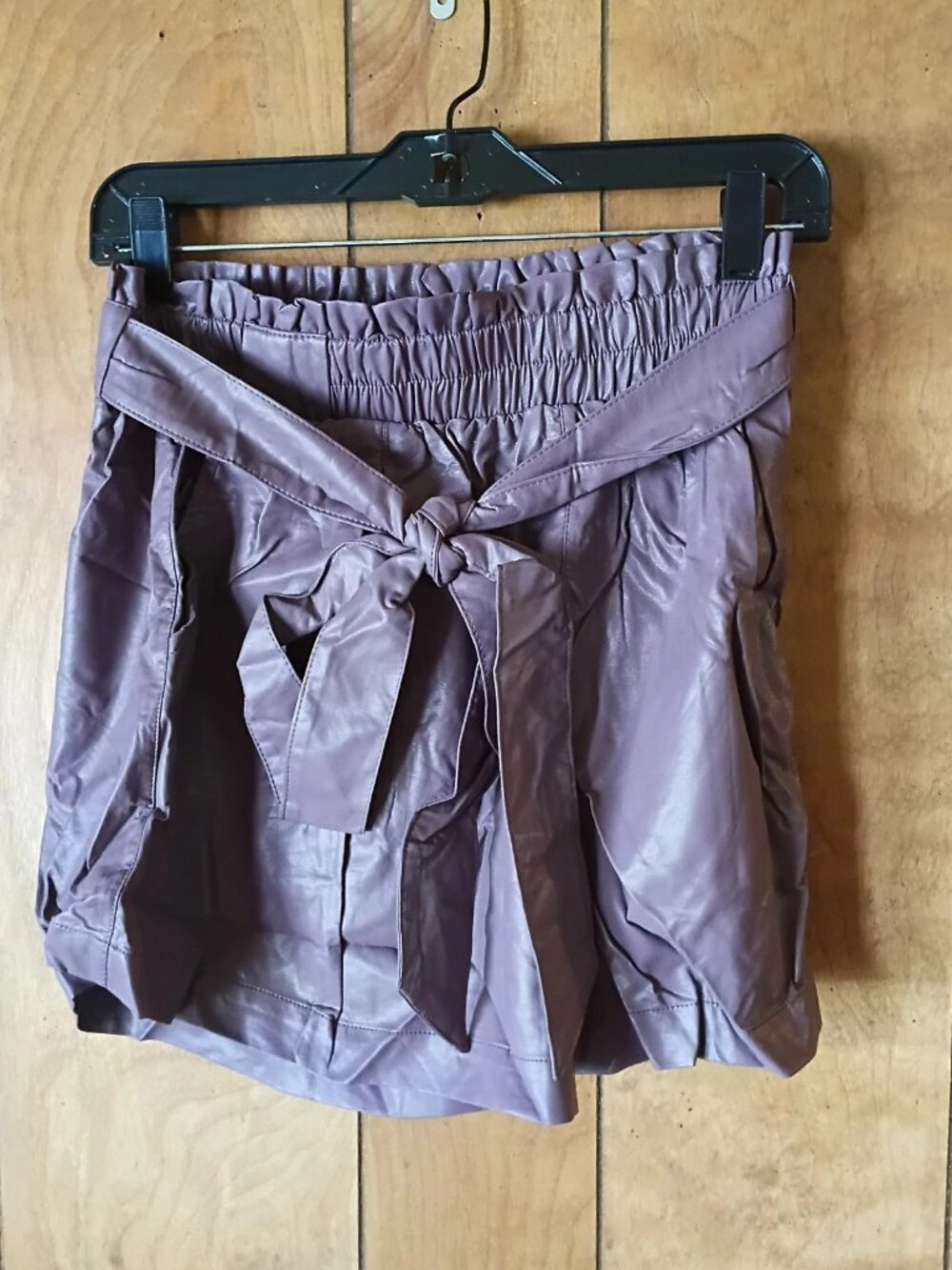 ODDY Faux Leather Paperbag Shorts – Size Medium – NWT